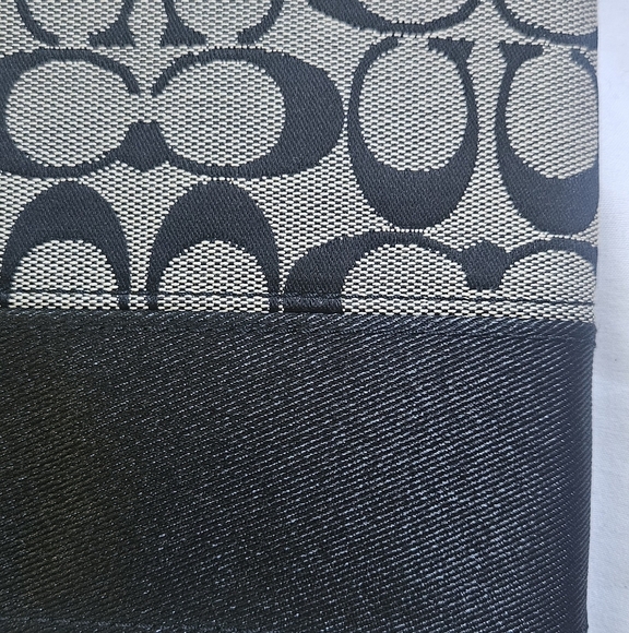 Coach Black & Grey Signature Monogram Ipad Tablet Laptop Case/Pouch - Picture 4 of 5